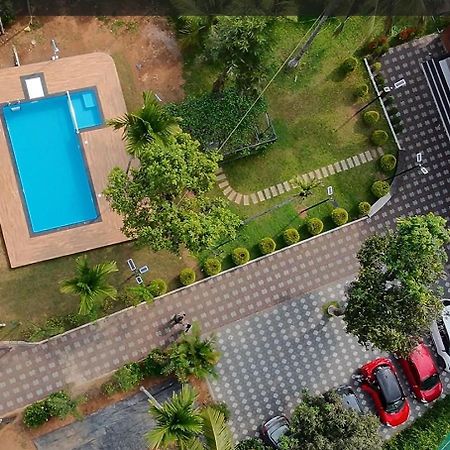 Dolphin Enclave Service Studio Apartments Kalpatta Exteriér fotografie